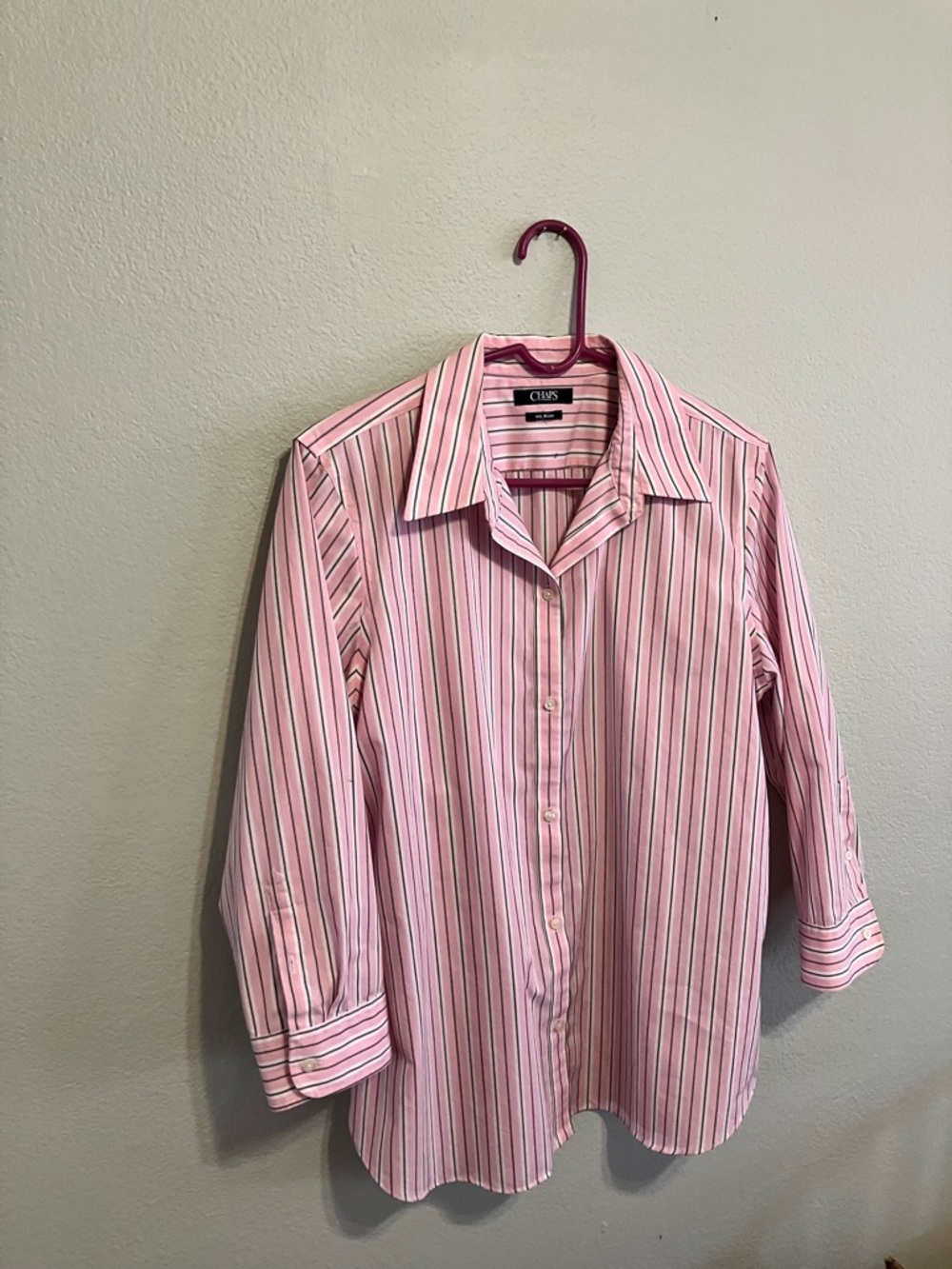 Chaps Woman’s 3/4” Button Sleeves Blouse